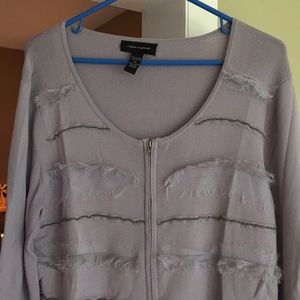 Like New Gray Ladies Sweater Size XL
